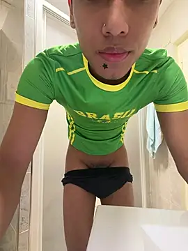 Jhonny123 0 online show from May 4, 9:11 pm