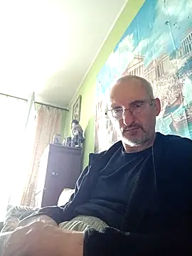 Snapshot of vena4 chatting on April 19, 8:02 am vena4 online show from April 19, 8:02 am