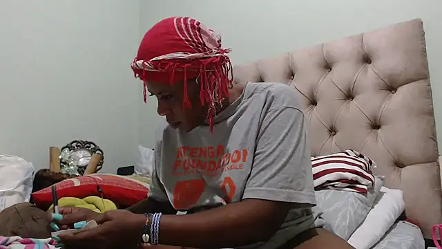 Snapshot of caramelqueen11 chatting on January 21, 11:55 pm caramelqueen11 online show from January 21, 11:55 pm