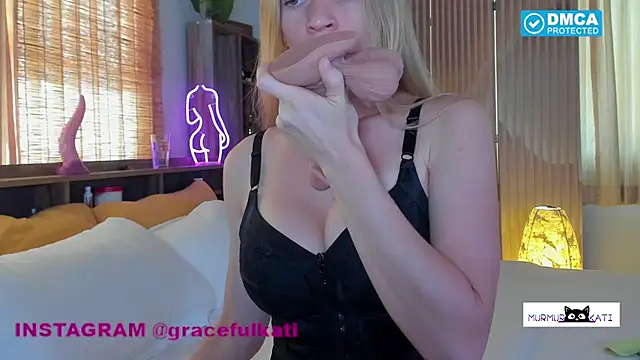 Snapshot of murmur_kati_ chatting on December 11, 8:47 am murmur kati  online show from December 11, 8:47 am