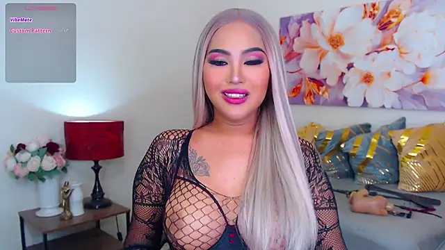 Snapshot of HugeCock_Savanna chatting on October 26, 2:39 am HugeCock Savanna online show from October 26, 2:39 am