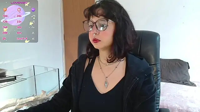 Snapshot of myamillor chatting on September 26, 12:20 pm myamillor online show from September 26, 12:20 pm