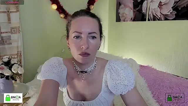 Snapshot of Queenymel chatting on January 23, 3:32 pm Queenymel online show from January 23, 3:32 pm
