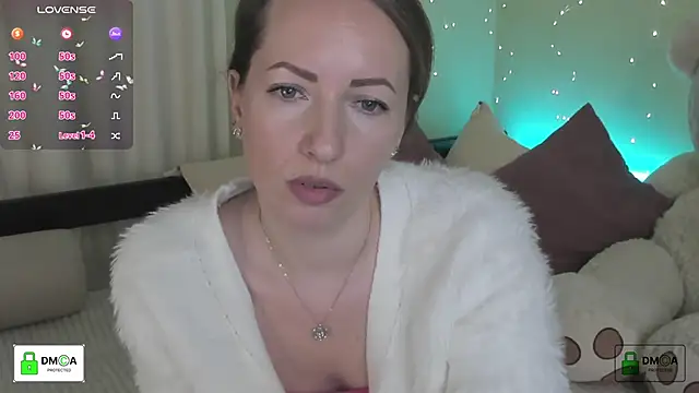 Queenymel online show from February 14, 2:58 pm