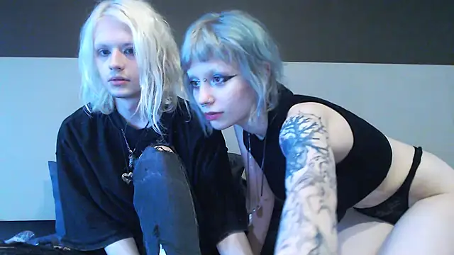 Snapshot of Alien_Bella chatting on January 21, 11:13 am Alien Bella online show from January 21, 11:13 am