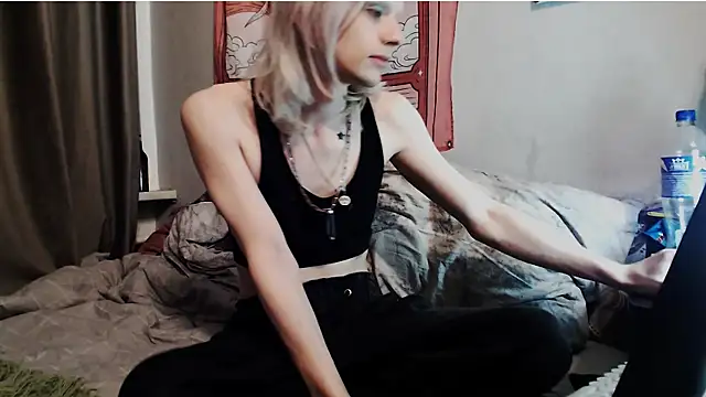 Alien Bella online show from July 26, 9:11 pm