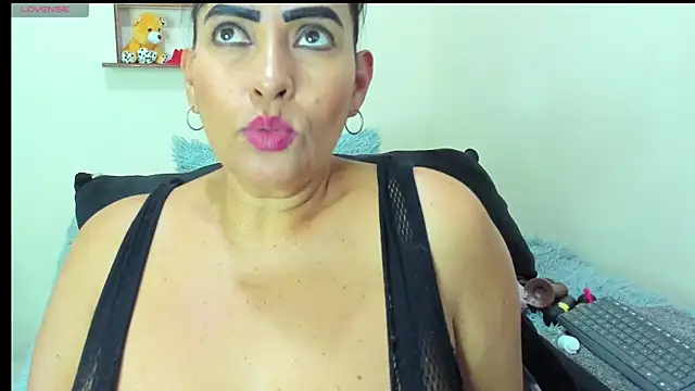 Snapshot of anie_milf1 chatting on July 8, 9:52 pm anie milf1 online show from July 8, 9:52 pm