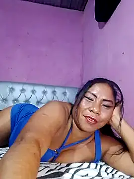 Snapshot of rosmery-navarro chatting on December 21, 5:58 am rosmery-navarro online show from December 21, 5:58 am