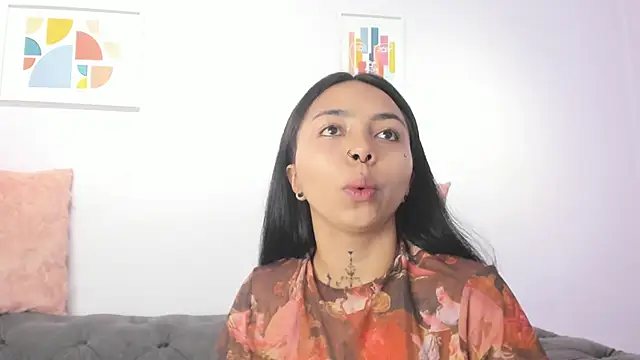 Snapshot of miss_soffi_ chatting on December 23, 12:08 pm miss soffi online show from December 23, 12:08 pm