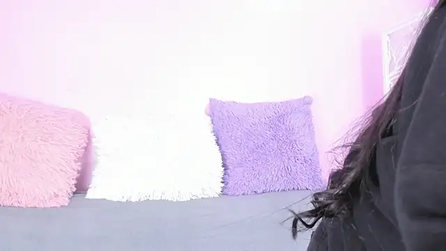 Snapshot of miss_soffi_ chatting on September 13, 12:27 pm miss soffi online show from September 13, 12:27 pm