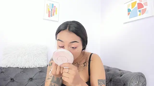 Snapshot of miss_soffi_ chatting on November 10, 12:15 pm miss soffi online show from November 10, 12:15 pm