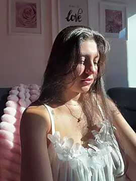 loolla 23 online show from June 11, 12:47 pm