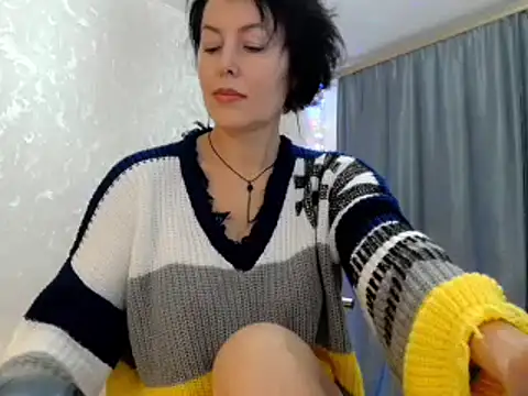 elenaza online show from December 13, 1:12 pm