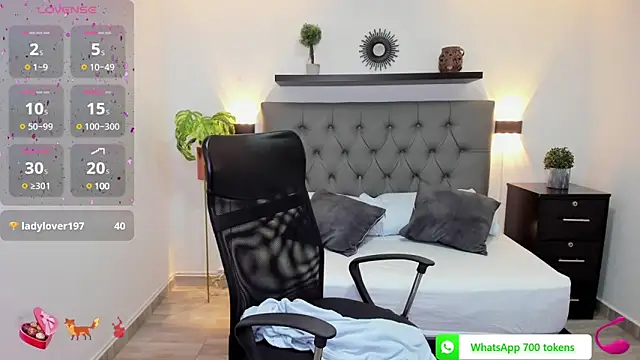 isabella florez online show from March 5, 3:18 pm