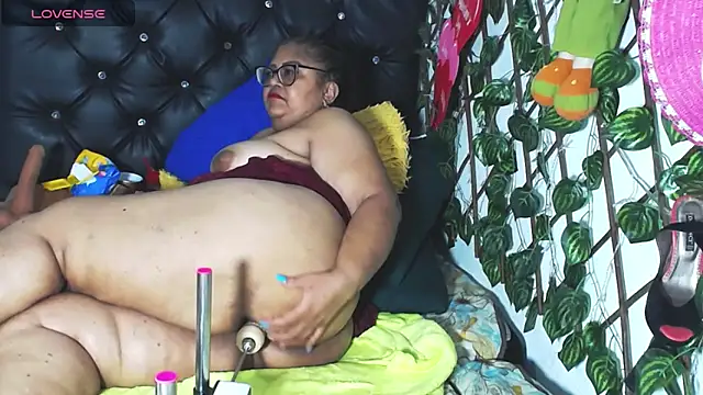 mature beautiful online show from March 11, 8:42 pm