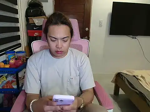 Snapshot of Your_PrettyGirlxxx chatting on February 27, 10:48 am Your PrettyGirlxxx online show from February 27, 10:48 am