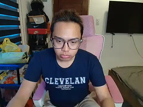 Snapshot of Your_PrettyGirlxxx chatting on March 1, 3:41 am Your PrettyGirlxxx online show from March 1, 3:41 am