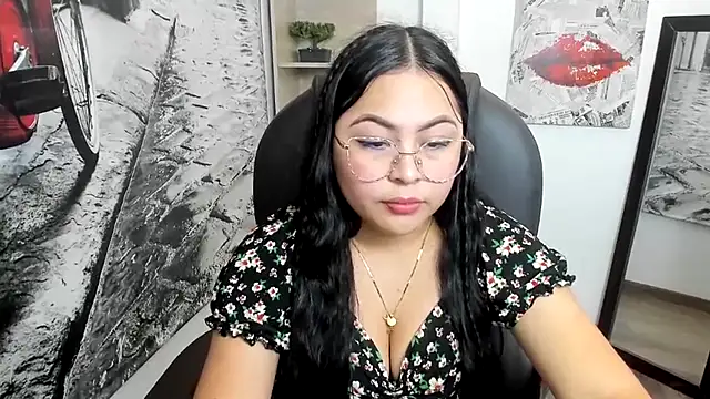 Hana    online show from November 12, 10:20 pm