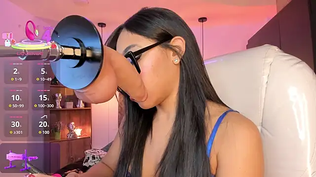 Snapshot of Olivia_ds chatting on February 21, 4:18 am Olivia ds online show from February 21, 4:18 am