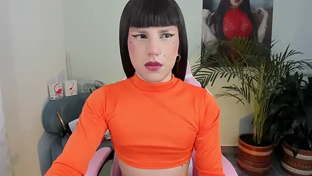 Snapshot of queenramoona-hot chatting on February 7, 9:26 pm queenramoona-hot online show from February 7, 9:26 pm