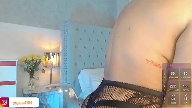 Snapshot of emma_zoe19 chatting on December 4, 12:30 am emma zoe19 online show from December 4, 12:30 am