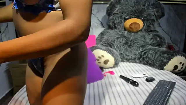 Niyirey1 online show from October 28, 12:19 pm