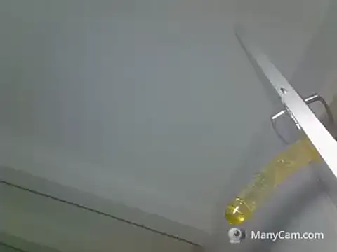 Snapshot of celibe_du_25 chatting on December 19, 8:56 am celibe du 25 online show from December 19, 8:56 am