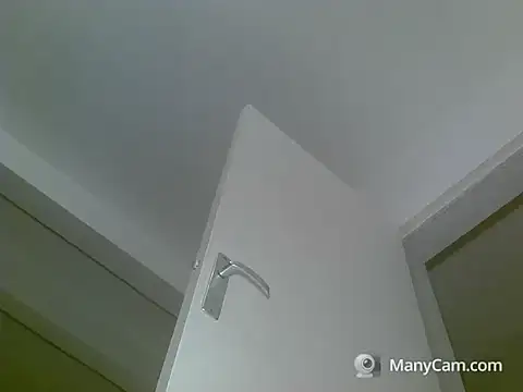 Snapshot of celibe_du_25 chatting on February 4, 8:28 pm celibe du 25 online show from February 4, 8:28 pm