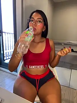 SheenaBrooke online show from December 16, 3:55 am