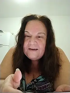 Snapshot of Yaya_Mineira chatting on November 18, 12:16 am Yaya Mineira online show from November 18, 12:16 am