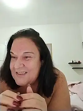 Snapshot of Yaya_Mineira chatting on May 24, 8:03 pm Yaya Mineira online show from May 24, 8:03 pm