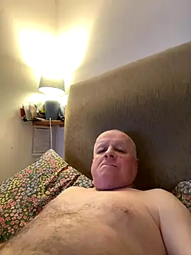 Snapshot of locallad88 chatting on December 4, 11:24 pm locallad88 online show from December 4, 11:24 pm