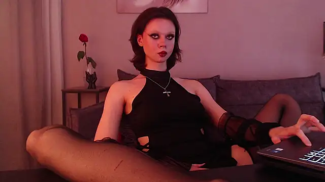 ursula davis online show from June 13, 9:24 pm