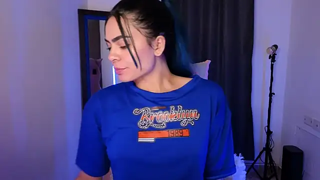 Snapshot of sexyladyy_ chatting on October 13, 11:16 pm sexyladyy online show from October 13, 11:16 pm