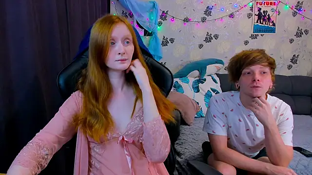 Snapshot of lakmsrrrmrrr chatting on December 15, 11:01 am lakmsrrrmrrr online show from December 15, 11:01 am