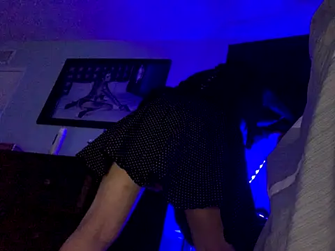 Snapshot of Kik_SickSlut88 chatting on October 6, 3:20 pm Kik SickSlut88 online show from October 6, 3:20 pm