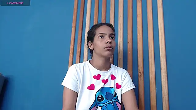 Snapshot of _Valeria_Brown chatting on January 16, 12:23 am Valeria Brown online show from January 16, 12:23 am