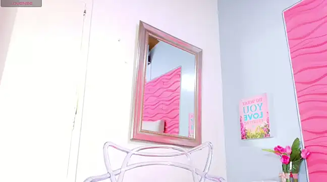 Snapshot of _Valeria_Brown chatting on March 11, 11:48 pm Valeria Brown online show from March 11, 11:48 pm