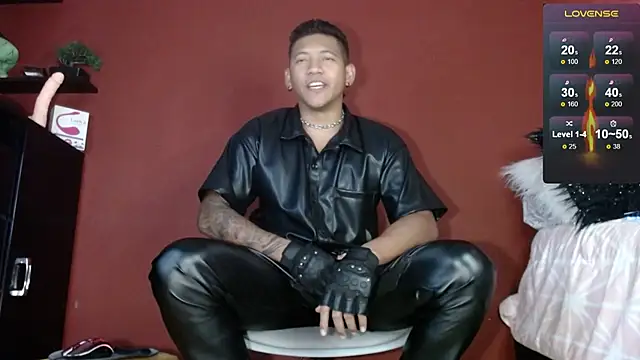 TomLover 12 online show from February 15, 6:44 pm