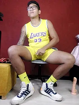 TomLover 12 online show from February 19, 9:36 pm