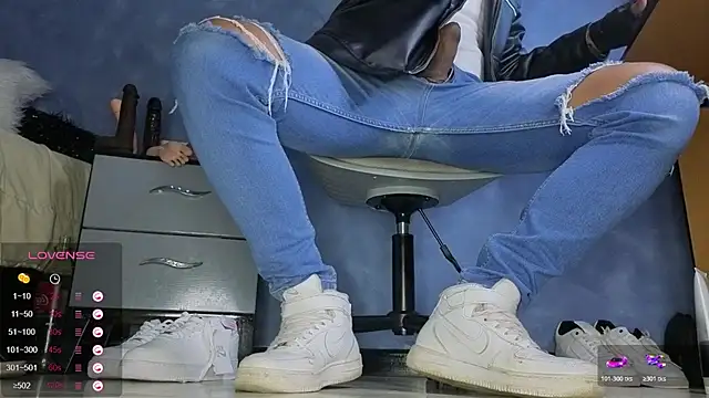 TomLover 12 online show from February 11, 12:26 am