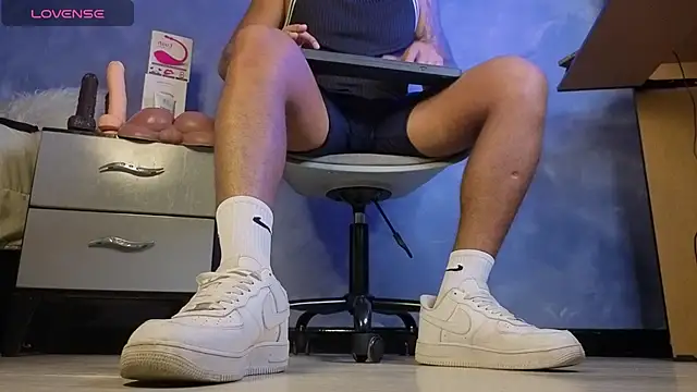 TomLover 12 online show from March 6, 12:29 am