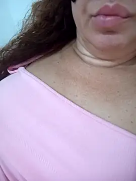 Snapshot of CASADASIGILO2 chatting on December 15, 8:29 am CASADASIGILO2 online show from December 15, 8:29 am