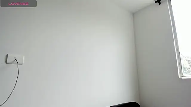 CuteEbony1 online show from October 17, 5:37 pm