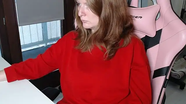 Snapshot of Exotic-Desire chatting on October 6, 8:12 am Exotic-Desire online show from October 6, 8:12 am