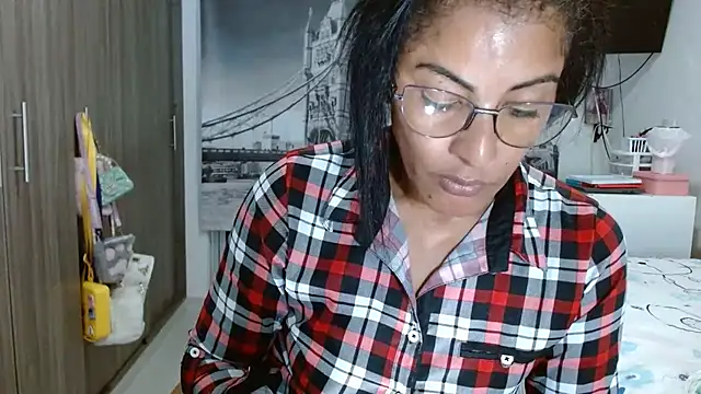 kateleyagrey online show from February 4, 2:07 am