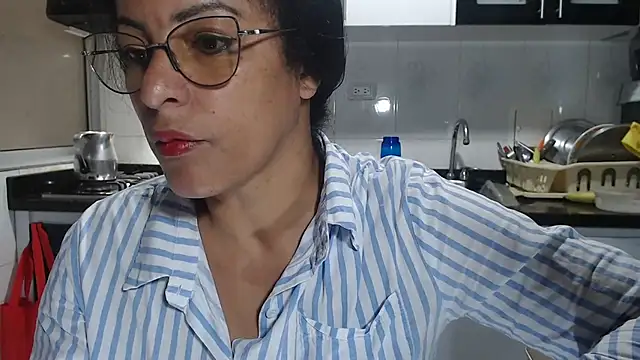 kateleyagrey online show from September 15, 1:22 pm