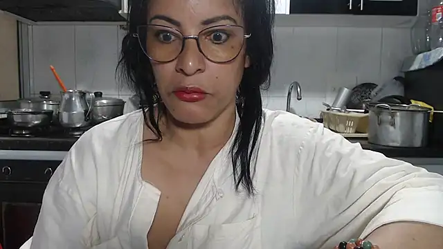 kateleyagrey online show from September 23, 11:57 am