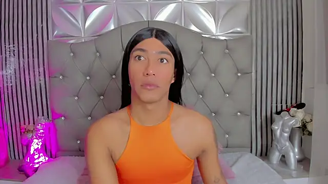 Snapshot of Lucia-sex chatting on July 22, 7:27 pm Lucia-sex online show from July 22, 7:27 pm