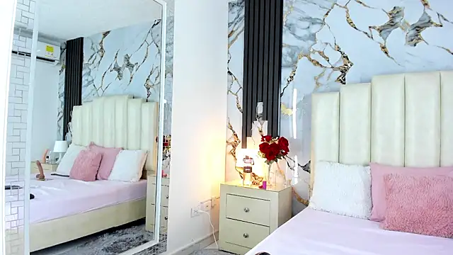 lulumars online show from January 20, 7:15 am